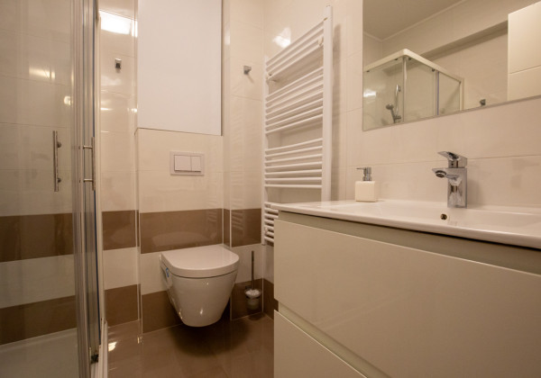 Chorvátsko - Luxusný Apartmán pri Mori so Záhradou a Garážou – Zadar, Diklo