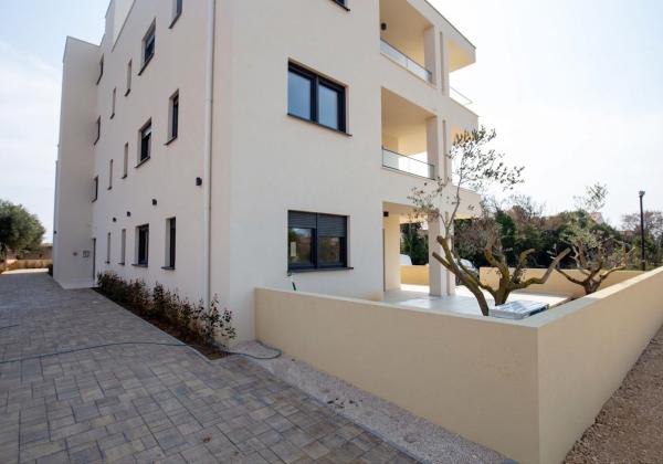 Novostavba apartmánu len 150m od mora, 77 m2, výhľad na more ,Chorvátsko- Privlaka