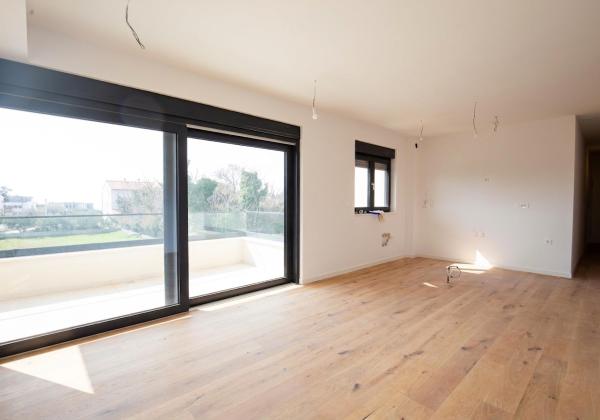 Novostavba apartmánu len 150m od mora, 77 m2, výhľad na more ,Chorvátsko- Privlaka