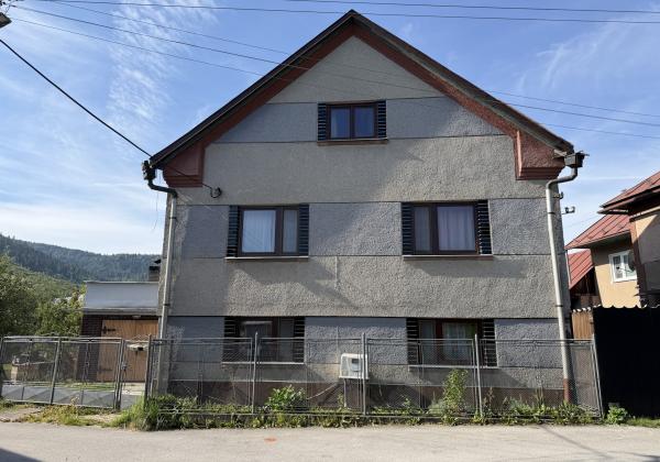 Znížená cena - rodinný dom v horehronskej obci Polomka - PREDAJ