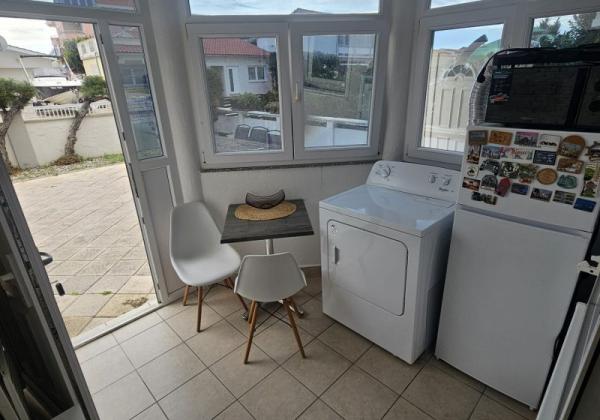 Chorvátsko -  Apartmán v prvej rade od mora za top cenu