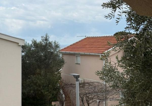 Chorvátsko - Apartmán len 150m od mora top investícia