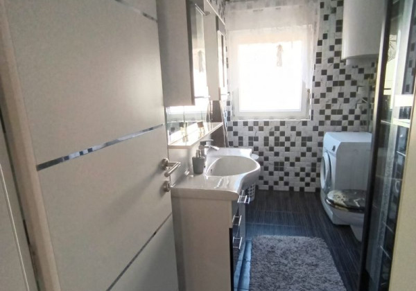 Chorvátsko -ostrov Vir - Na predaj útulný kompletne zariadený apartmán