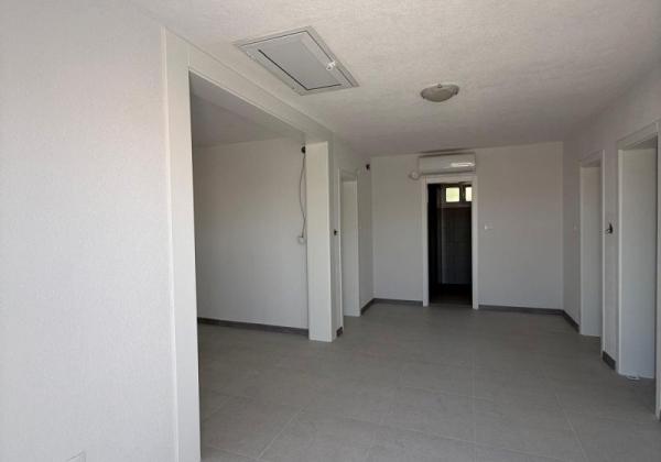 Chorvátsko - Apartmán 3x spálňa s garážou len 80m od mora