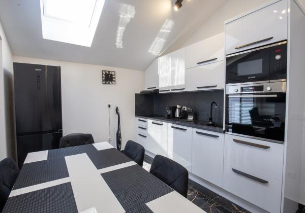 Chorvátsko - Apartmán len 50m od mora v najlepšej lokalite Zaton s výhľadom na more