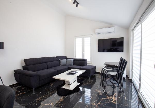 Chorvátsko - Apartmán len 50m od mora v najlepšej lokalite Zaton s výhľadom na more