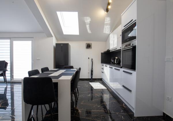 Chorvátsko - Apartmán len 50m od mora v najlepšej lokalite Zaton s výhľadom na more