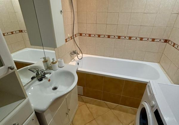 PRENÁJOM 1 izbového bytu - Brezno, zariadený s loggiou po kompletnej rekonštrukcii