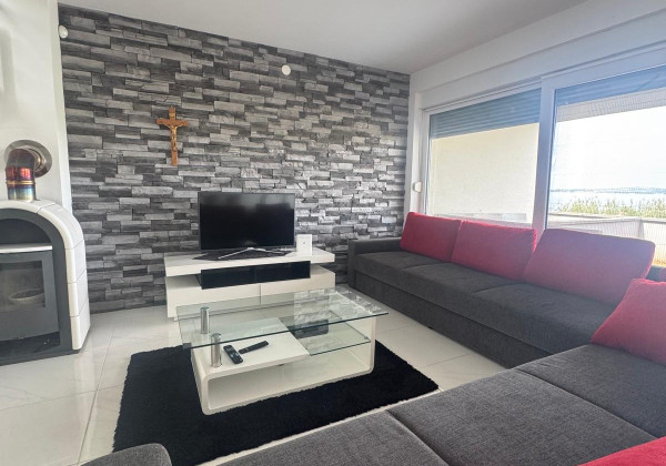 Chorvátsko- 2x Vila za top cenu len 30m od mora a pieskovej pláže