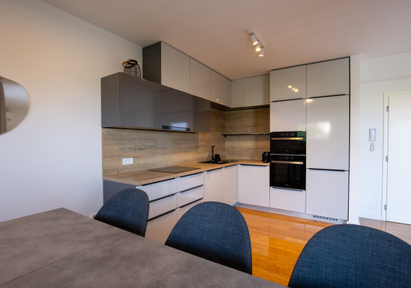 Chorvátsko - Luxusný Apartmán pri Mori so Záhradou a Garážou – Zadar, Diklo