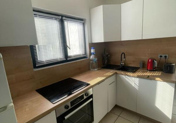 Chorvátsko- Apartmán so záhradou len 300m od mora