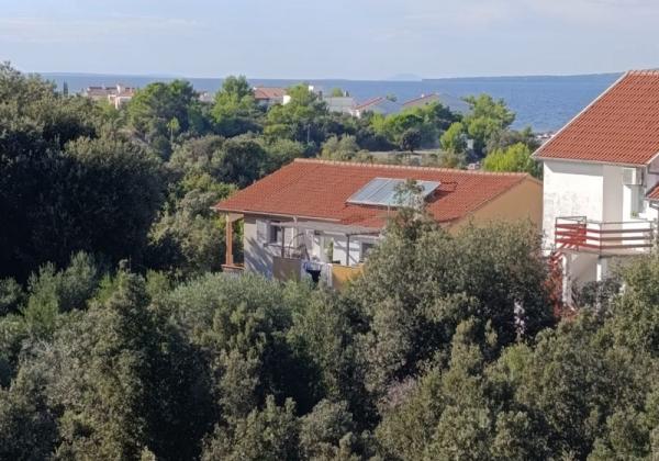Chorvátsko, Zaton - Na predaj zariadený apartmán s výhľadom na more!