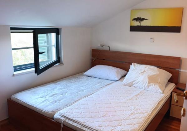 Chorvátsko, Zaton - Na predaj zariadený apartmán s výhľadom na more!