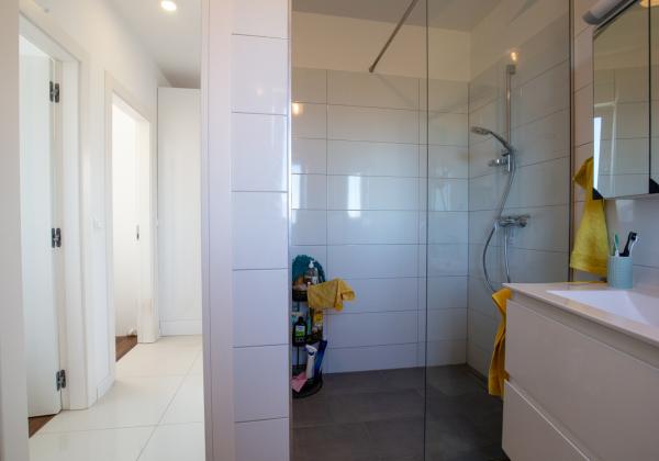 Chorvátsko - PENTHOUSE 72 m² S VEĽKOU STREŠNOU TERASOU A PANORAMATICKÝM VÝHĽADOM NA MORE