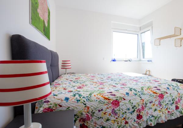 Chorvátsko - PENTHOUSE 72 m² S VEĽKOU STREŠNOU TERASOU A PANORAMATICKÝM VÝHĽADOM NA MORE