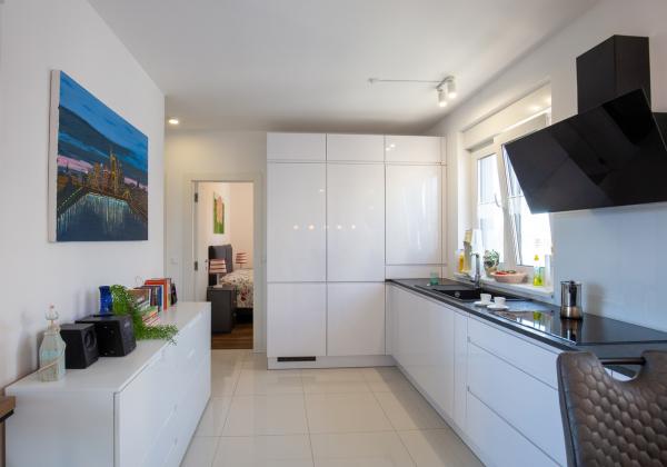 Chorvátsko - PENTHOUSE 72 m² S VEĽKOU STREŠNOU TERASOU A PANORAMATICKÝM VÝHĽADOM NA MORE