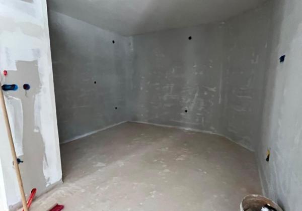 Chorvátsko - Novostavba apartmánu v centre ostrova Vir s výhľadom na more