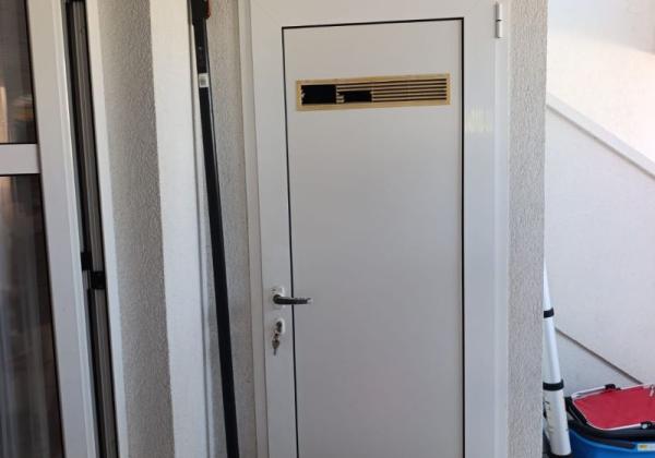 Chorvátsko- Apartmán so záhradou len 450m od mora