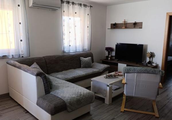 Chorvátsko- Apartmán so záhradou blízko mora