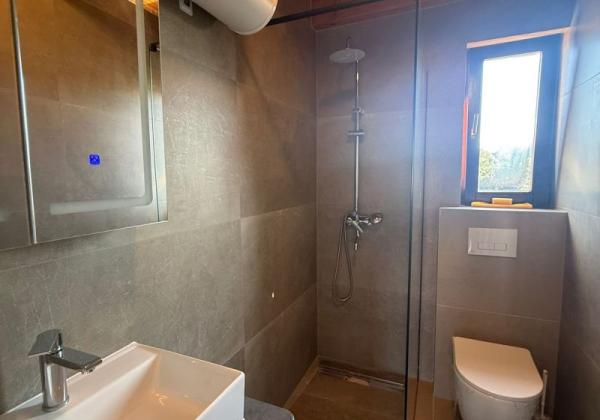 Chorvátsko - Apartmán 82m2  len 80m od pláže