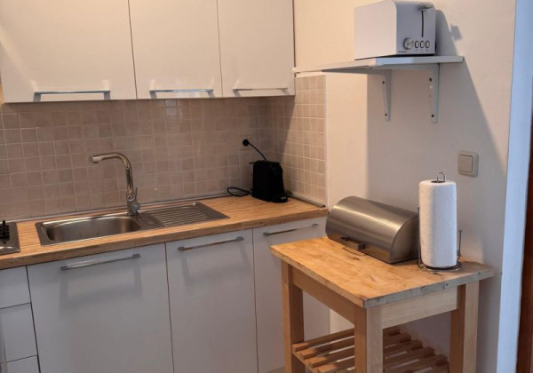 Chorvátsko, ostrov Vir - Na predaj útulný apartmán so záhradou!