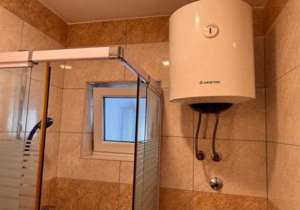 Chorvátsko, ostrov Vir - Na predaj útulný apartmán so záhradou!