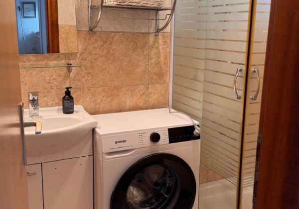 Chorvátsko, ostrov Vir - Na predaj útulný apartmán so záhradou!