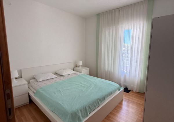 Chorvátsko, ostrov Vir - Na predaj zariadený apartmán s výhľadom na more!