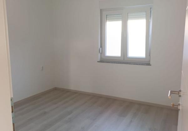 Chorvátsko - Novostavba apartmánu v tichej lokalite blízko lesa v Nin - Zaton