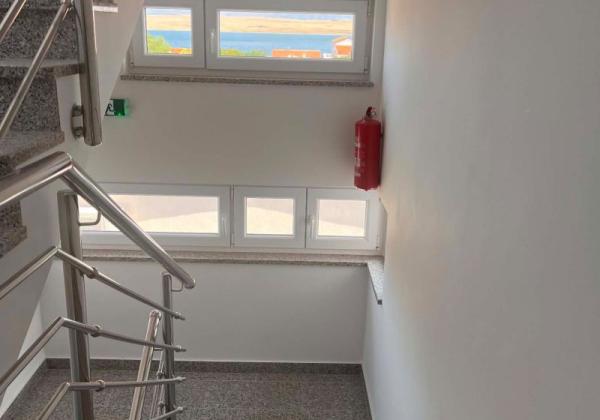Chorvátsko, ostrov Vir - Na predaj 3 izbový apartmán s výhľadom na more!