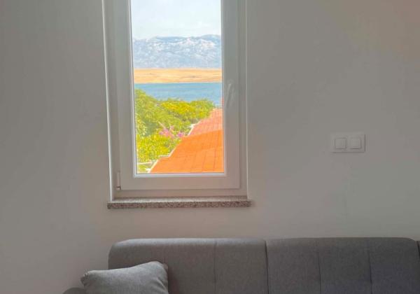 Chorvátsko, ostrov Vir - Na predaj 3 izbový apartmán s výhľadom na more!