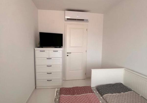 Chorvátsko, ostrov Vir - Na predaj 3 izbový apartmán s výhľadom na more!