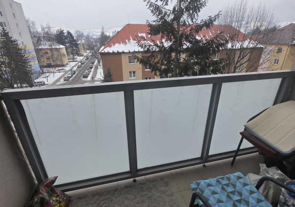 Exkluzívny 3-izbový byt s južnou loggiou v srdci Brezna