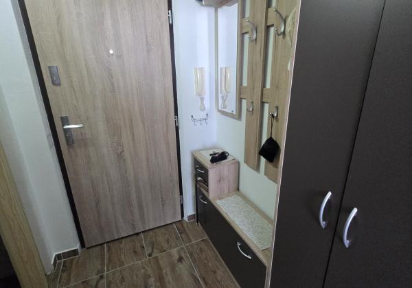 Prenájom - 1 izbový byt v centre Brezna, ČSA