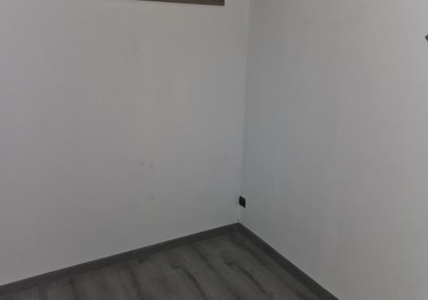 EXKLUZÍVNE: Štýlový 2,5-izbový byt s balkónom v príjmenej lokalite