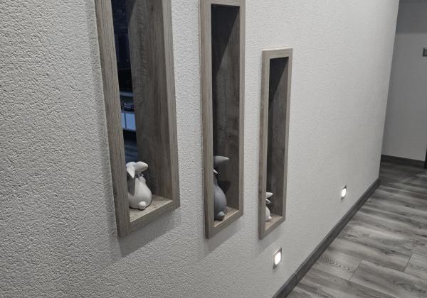 Rezervované - MODERNÝ A SLNEČNÝ: Kompletne zrekonštruovaný 1-izbový byt s loggiou v Brezne