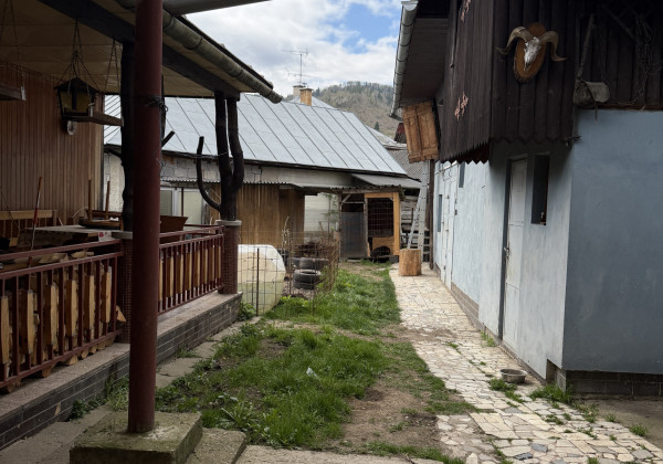 Znížená cena - rodinný dom v horehronskej obci Polomka - PREDAJ
