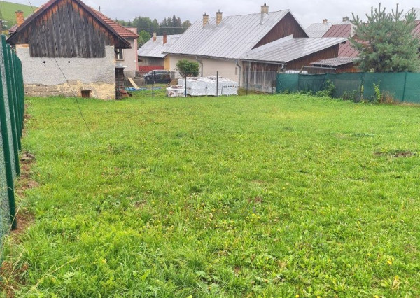 Pozemok vhodný na výstavbu chalupy a domu v obci Bacúch