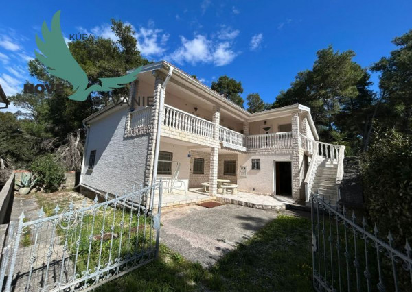 Dom 6x apartmán blízko mora v Chorvátsku
