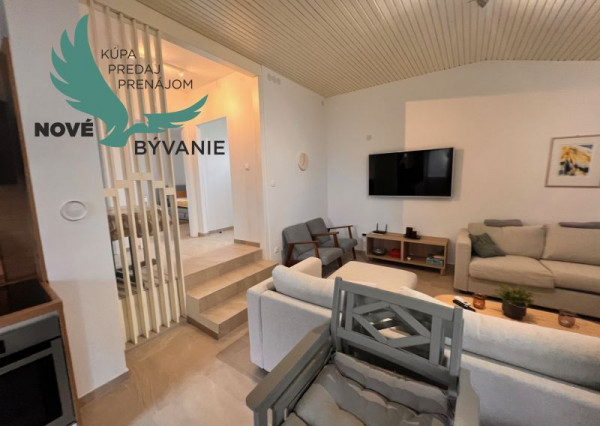 Na predaj dom prvý rad na mori s výhľadom na more v Chorvátsku