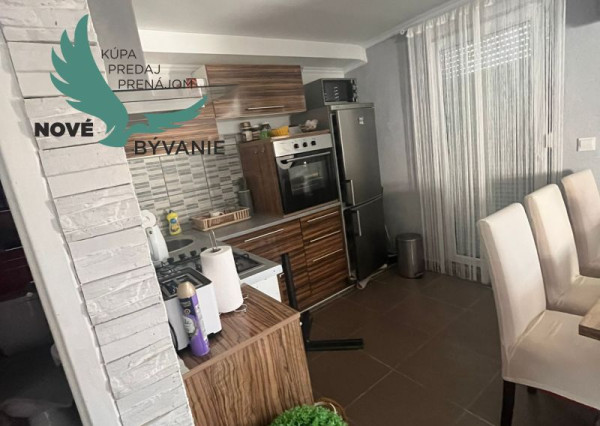 Dom 2x apartmán blízko mora v Chorvátsku na ostrove Vir