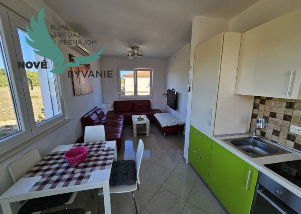 Na predaj apartmán s výhľadom na more v Chorvátsku