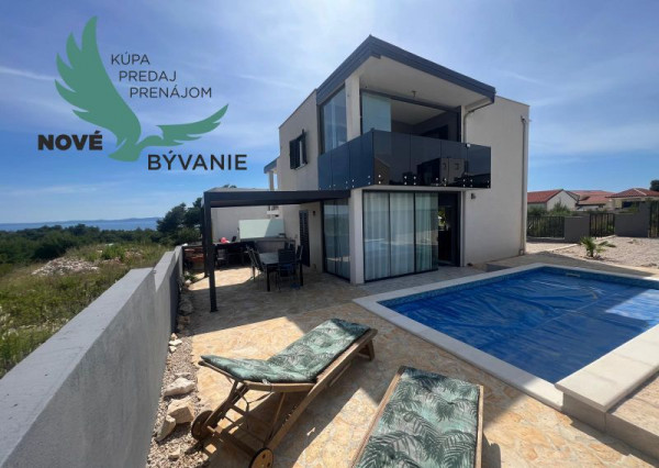 Chorvátsko - Na predaj novostavba s bazénom a výhľadom na more