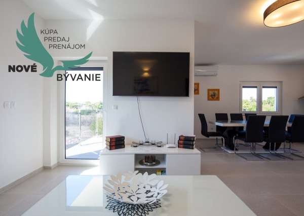 Chorvátsko - Na predaj apartmán 3x spálňa na ostrove Vir