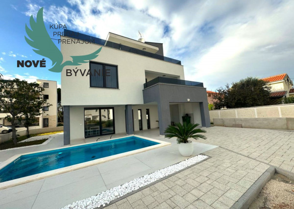 Luxusná novostavba vila s bazénom blízko mora a výhľadom na more v Chorvátsku na ostrove