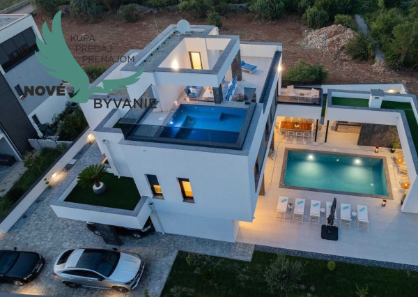 Na predaj luxusná vila s bazénom, výhľadom na more , kompletne zariadená - Zaton - Chorvátsko