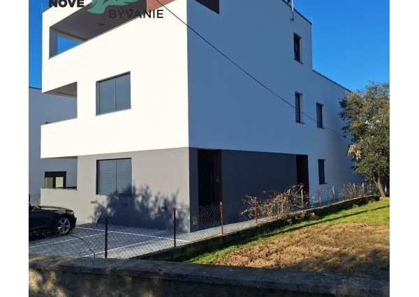 Na predaj novostavba - dvojpodlažný apartmán s výhľadom na more - ostrov Vir-Chorvátsko
