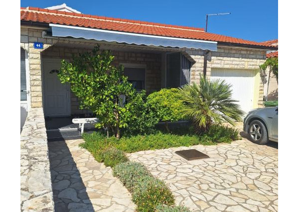 Chorvátsko - Exkluzívne dom s garážou len 120m od mora