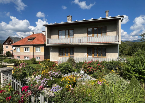 Rodinný dom v malebnej dedinke Lopej - PREDAJ