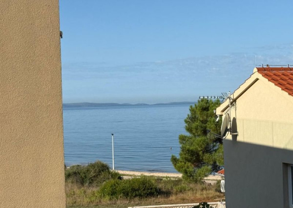 Chorvátsko - Top ponuka apartmán len 50m od mora s výhľadom na more